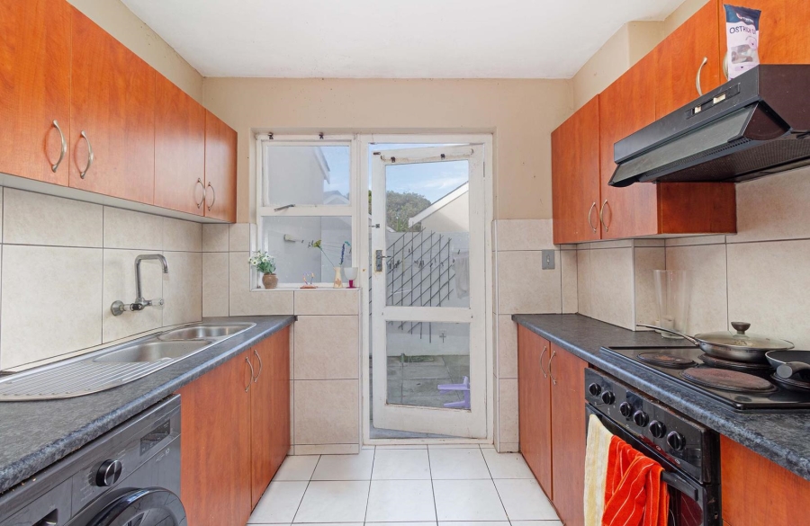 2 Bedroom Property for Sale in Woodbridge Island Western Cape